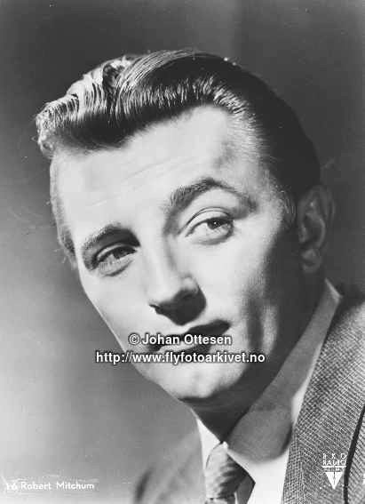16 - RobertMitchum